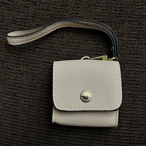 STEVE MADDEN Airpods Case